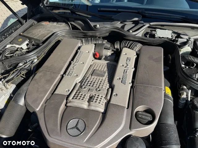Mercedes-Benz Klasa E 55 AMG - 9