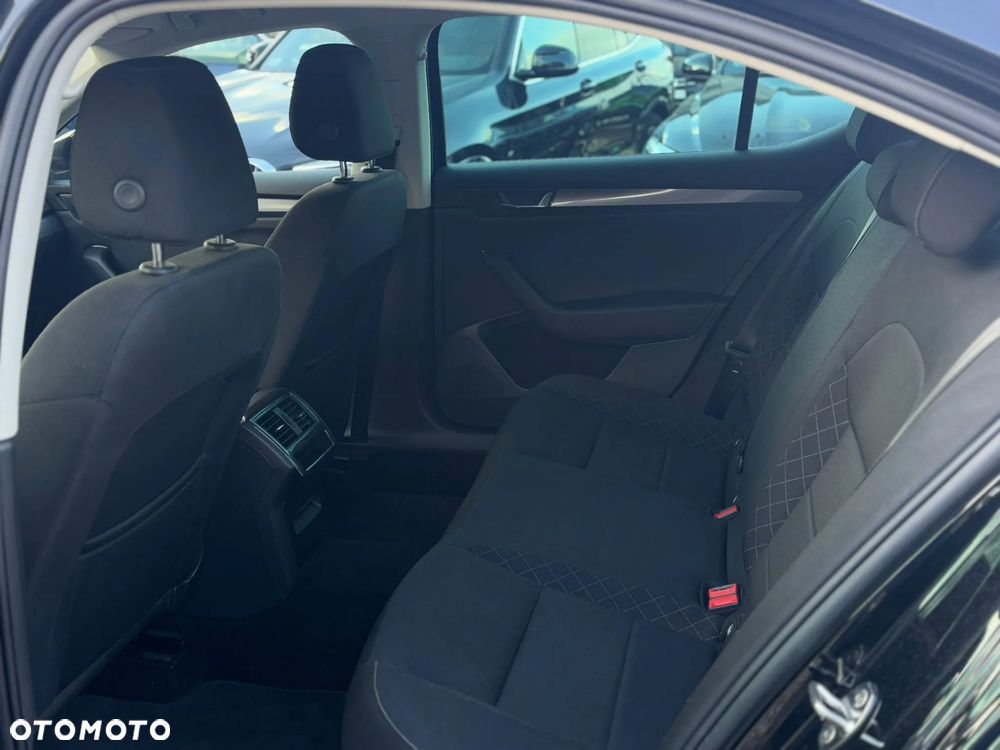 Skoda Superb 1.5 TSI Active DSG - 13