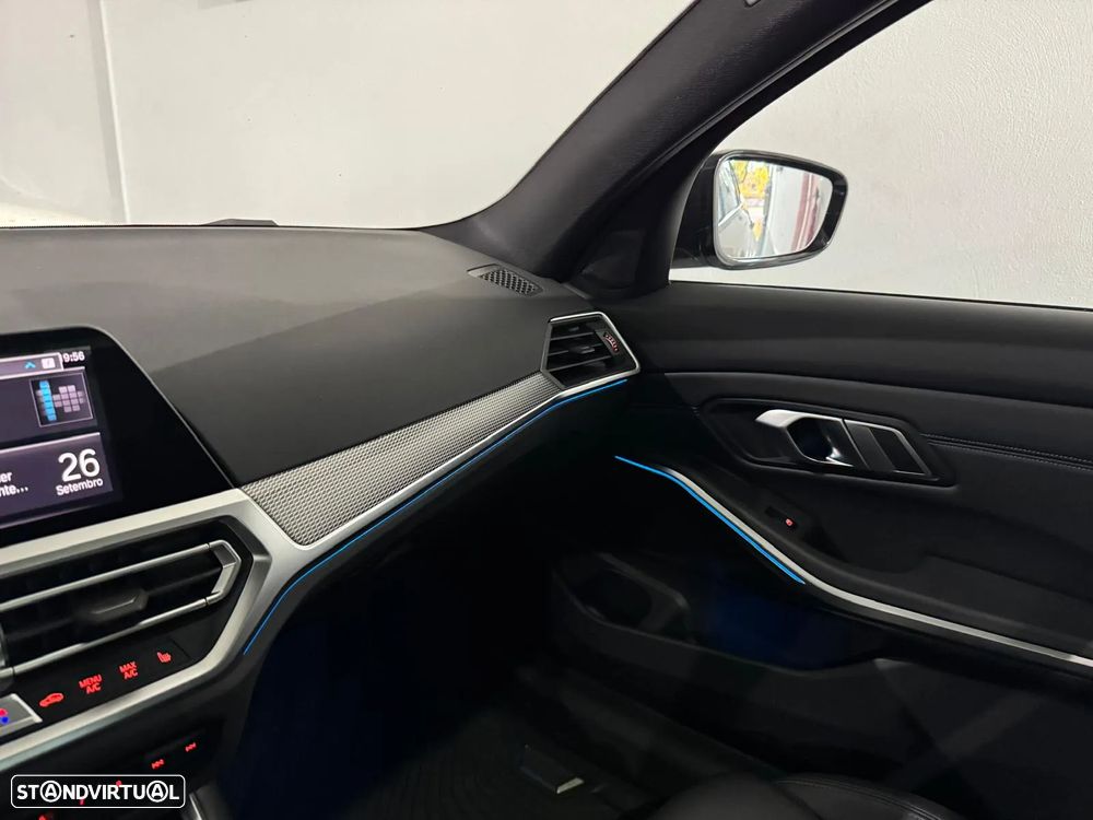 BMW 330 e Touring Pack M Auto - 16