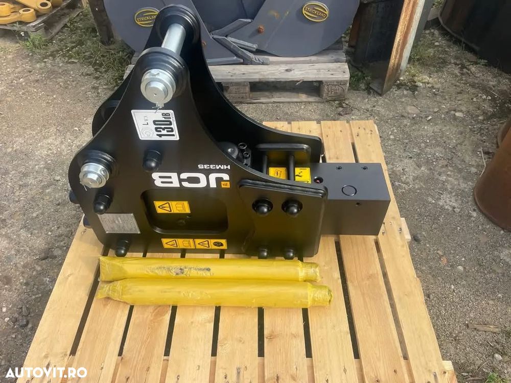 JCB HM335 - 1
