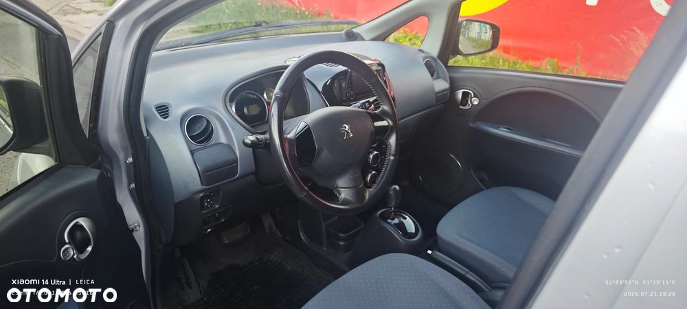 Peugeot iOn Active - 3
