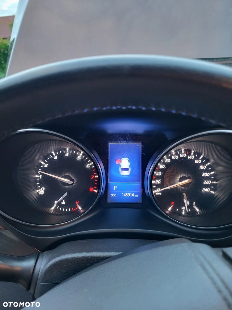 Toyota Avensis 1.8 Premium MS - 11