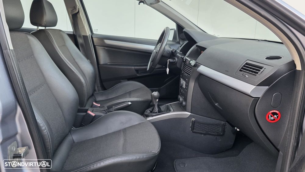 Opel Astra 1.3 CDTI Cosmo - 23