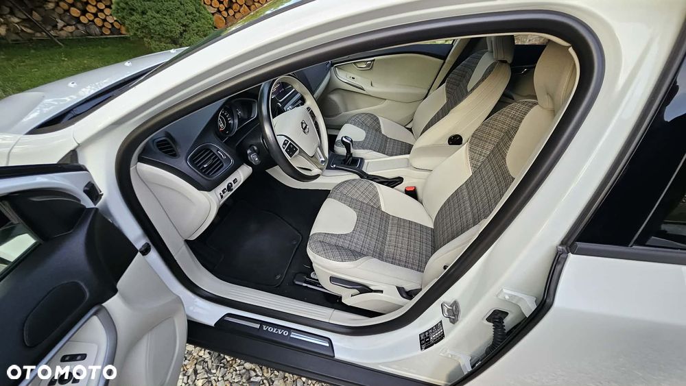 Volvo V40 Cross Country D3 You - 12