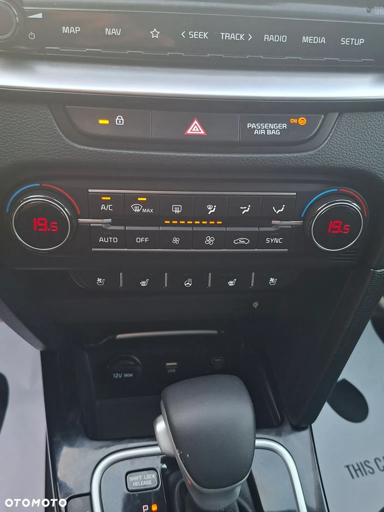 Kia XCeed - 14