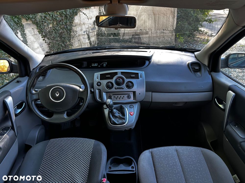 Renault Scenic 1.6 16V Avantage - 10