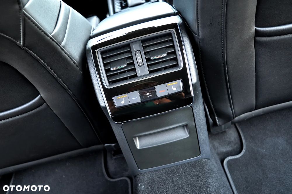 Skoda Superb 2.0 TSI 4x4 L&K DSG - 33