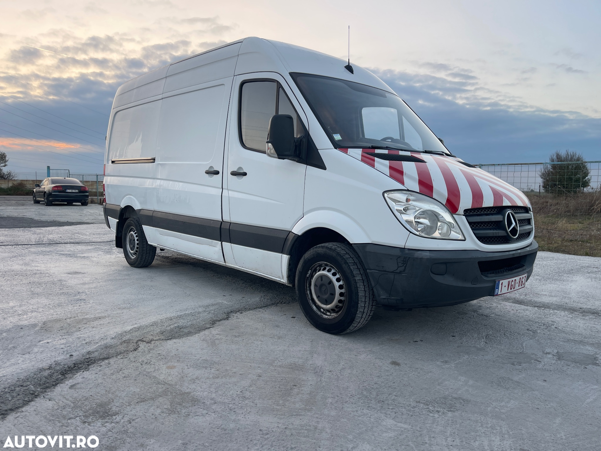 Mercedes-Benz Sprinter - 2