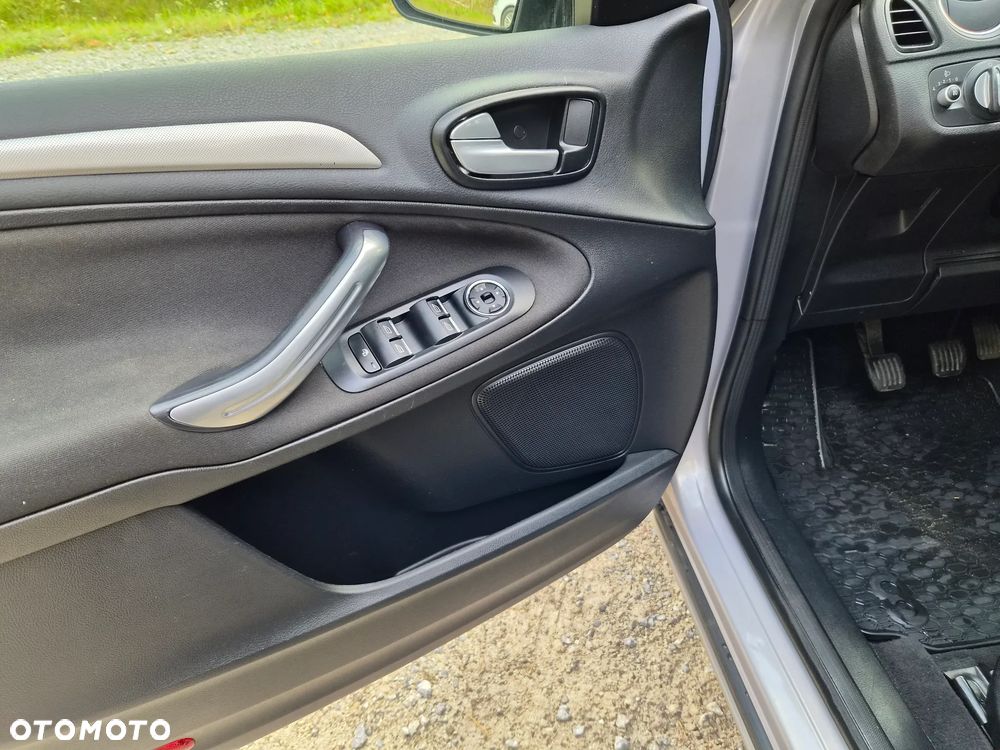 Ford S-Max 1.6 T Trend - 25