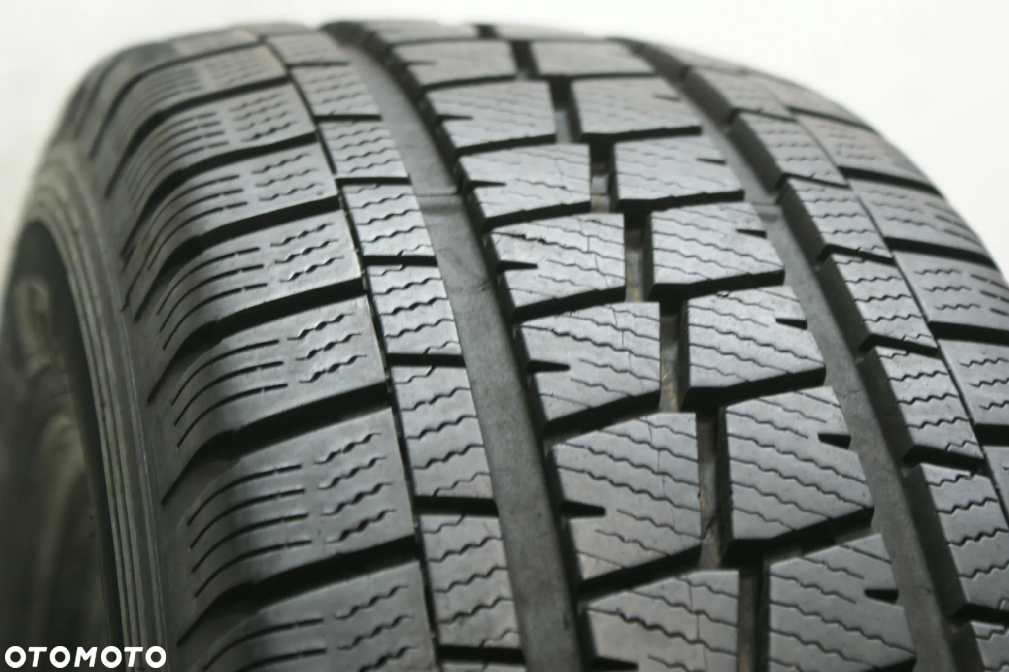 215/70R15C FALKEN EUROALL SEASON VAN11 , 8,3mm 2023r A10188 - 2