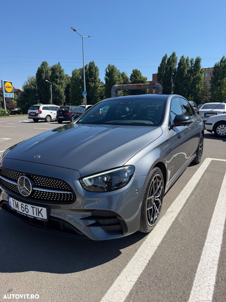 Mercedes-Benz E 300 de 4Matic 9G-TRONIC AMG Line - 1