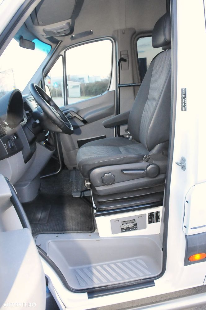 Mercedes-Benz Sprinter - 10