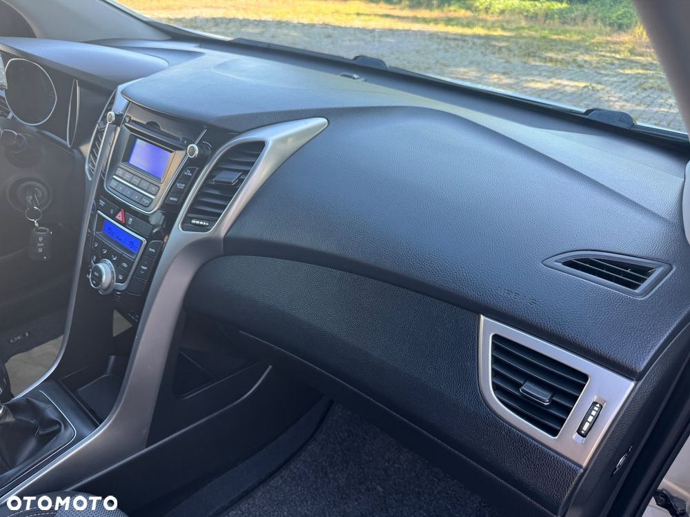 Hyundai i30 1.6 CRDI Trend - 25