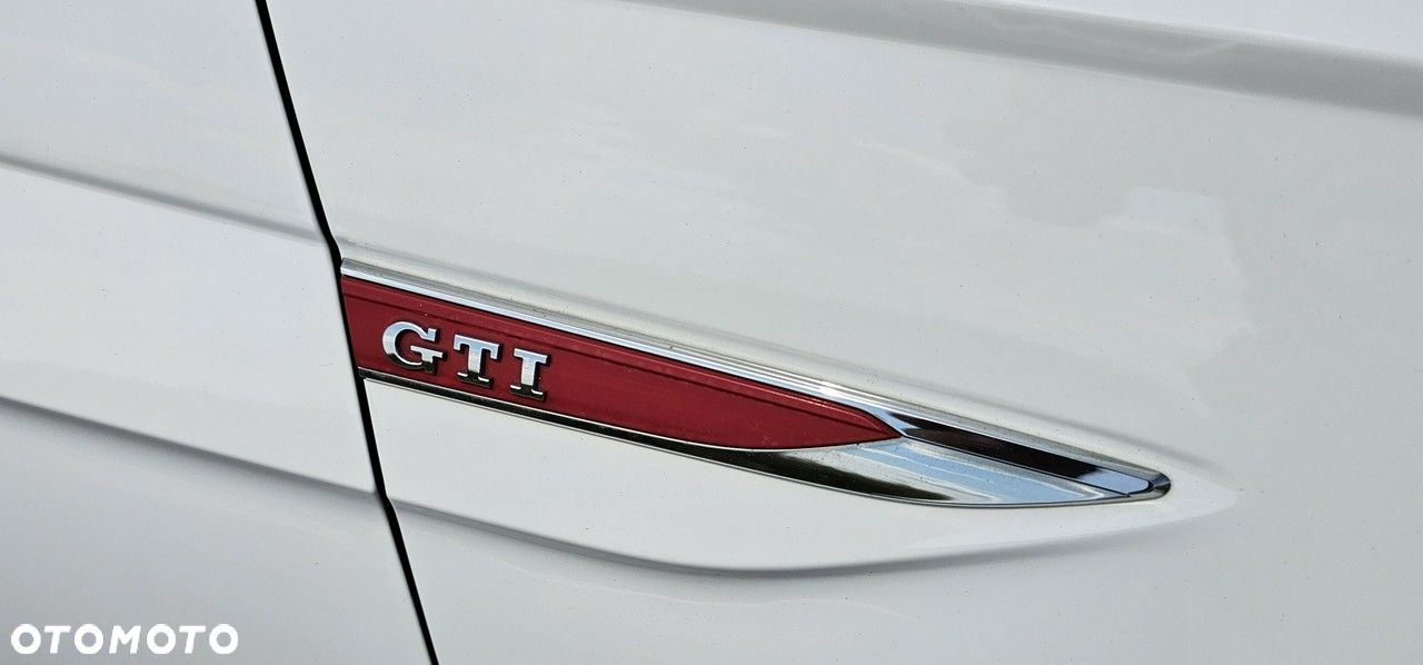 Volkswagen Polo - 31