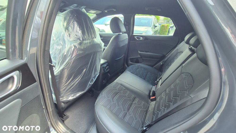 Kia XCeed 1.6 T-GDI Tribute DCT - 13