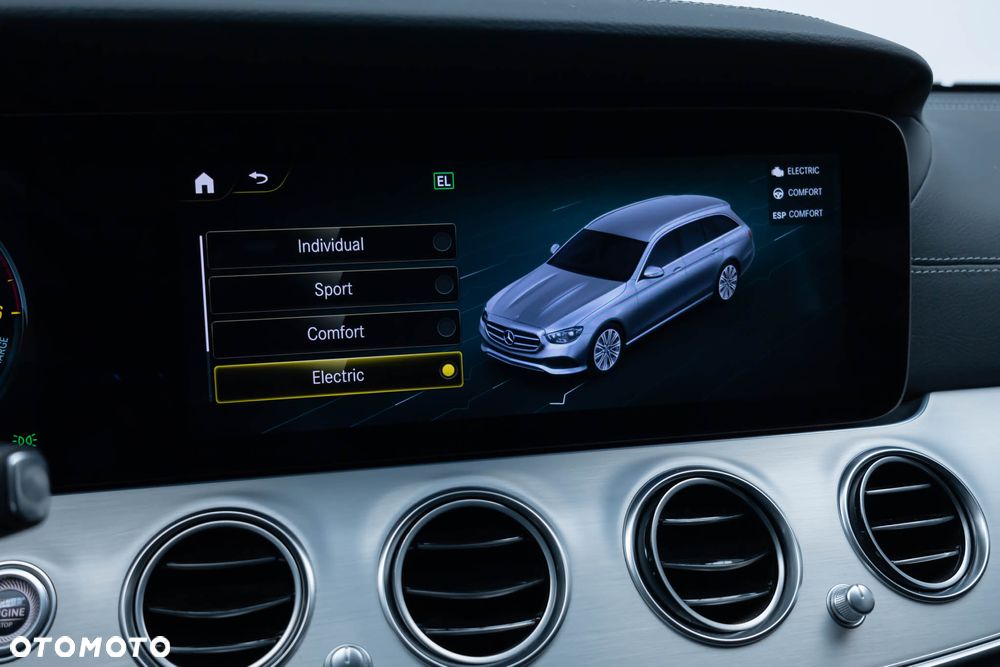 Mercedes-Benz Klasa E 300 de 4Matic 9G-TRONIC AMG Line - 25