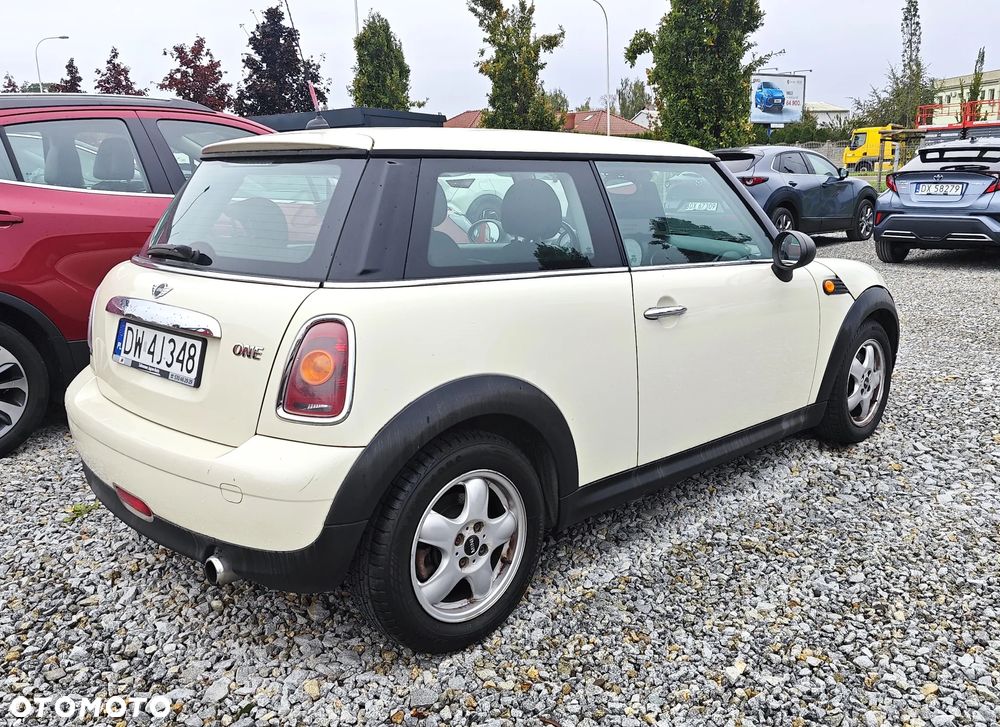 MINI ONE Standard - 5