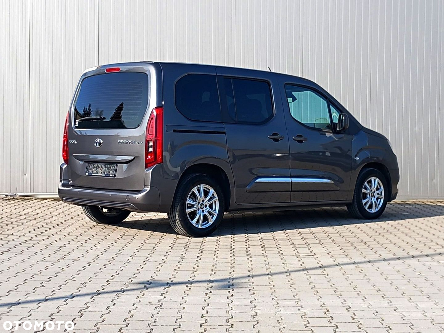 Toyota Proace City Verso Long 1.2 D-4T Family - 4
