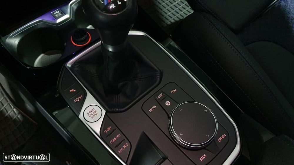 BMW 116 d Pack M - 17