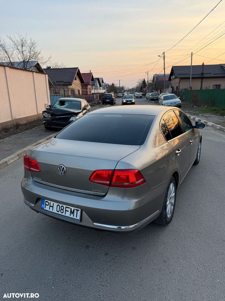 Volkswagen Passat 2.0 TDI Blue TDI Highline - 3