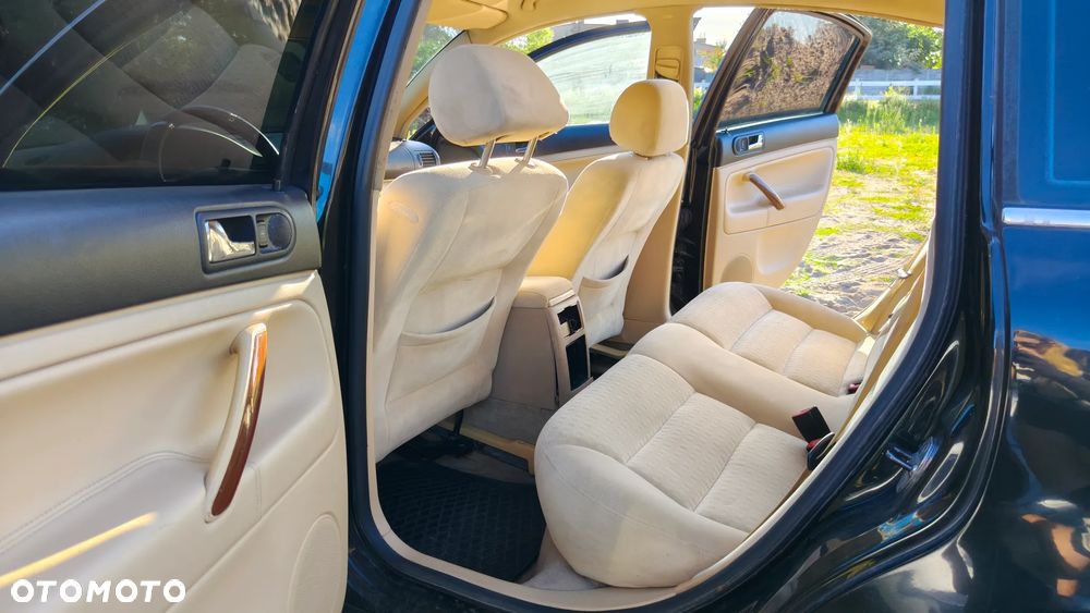 Volkswagen Passat 1.9 TDI Comfortline - 13
