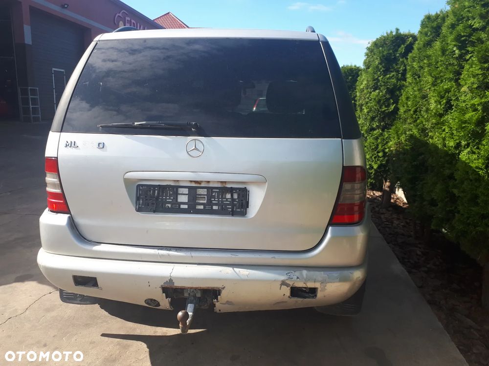 MERCEDES ML W163 97-01 3.2 V6 BELKA ZAWIESZENIA TYŁ TYLNA OŚ - 7