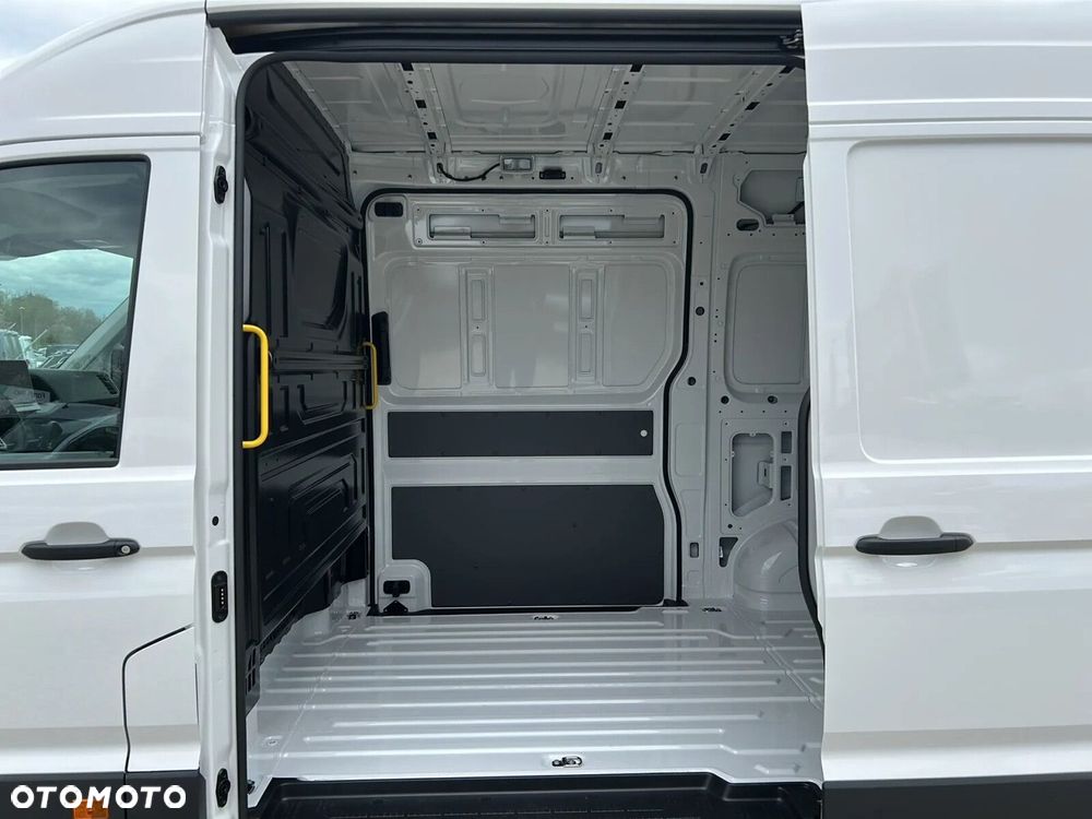 Volkswagen Crafter 35 Furgon L3H3, 2.0 TDI 177 KM, Wysoki dach, r. o. 3640mm - 11