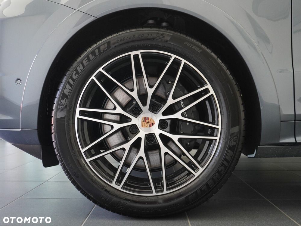 Porsche Cayenne E-Hybrid PHEV Black Edition - 11