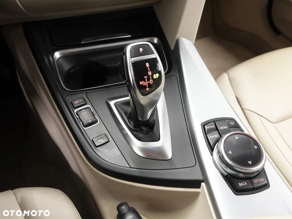 BMW Seria 3 - 35