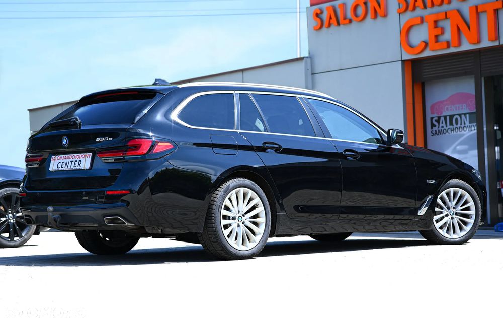 BMW Seria 5 530e - 33