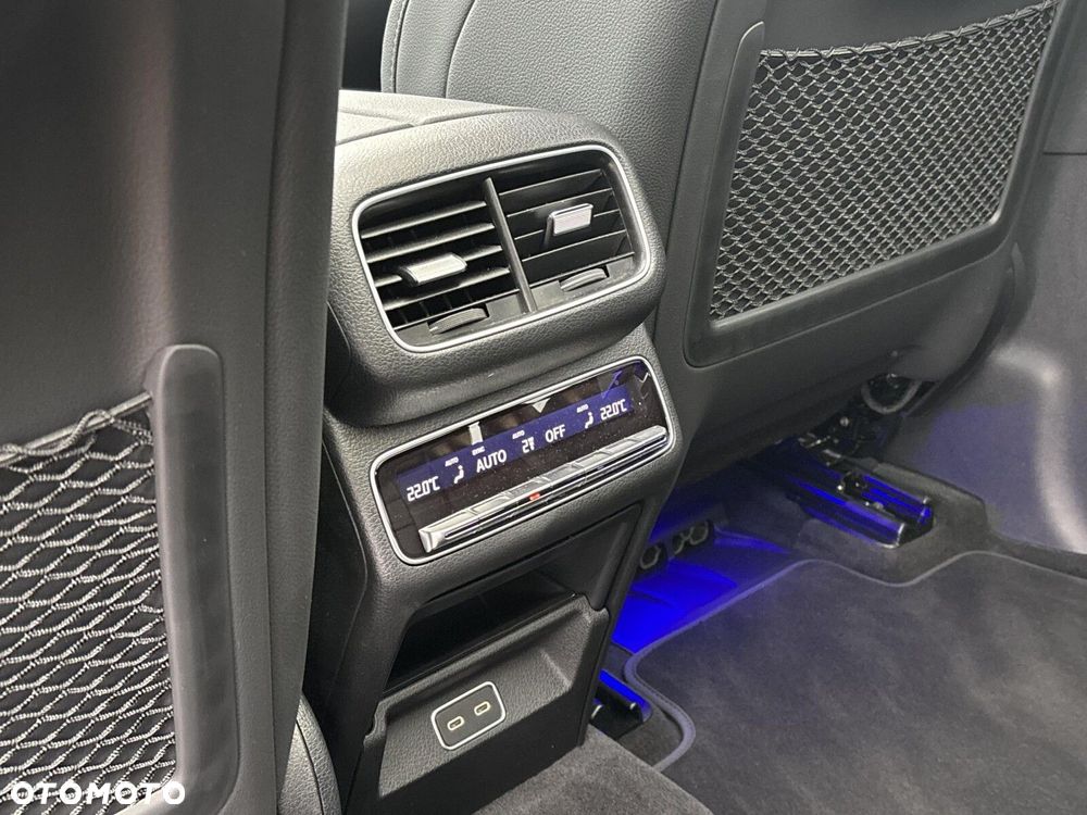 Mercedes-Benz GLE - 19