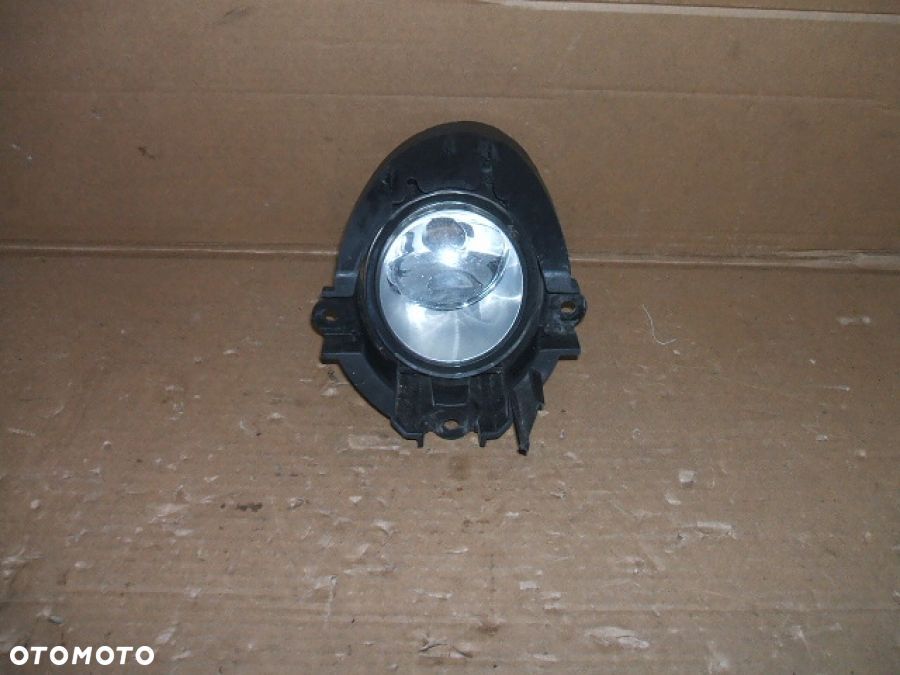 TOYOTA AYGO 05-12 LAMPA PRZECIWMGIELNA HALOGEN - 1