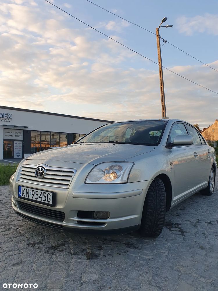 Toyota Avensis 2.0 D-4D High - 9