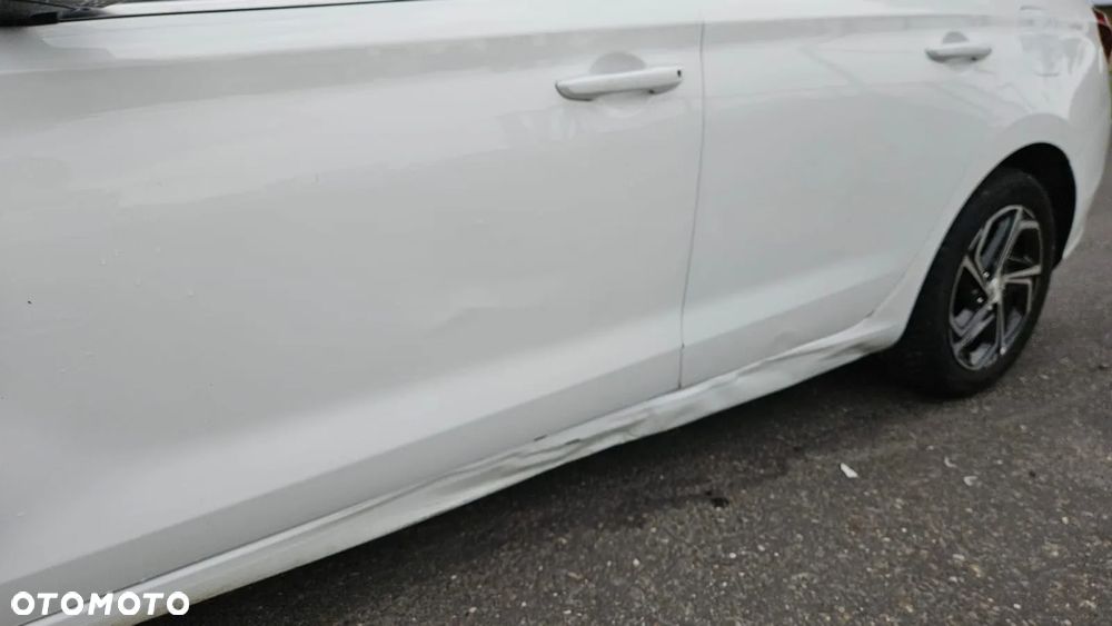 Hyundai i30 Kombi 1.5 T-GDI 48V-Hybrid Advantage - 15