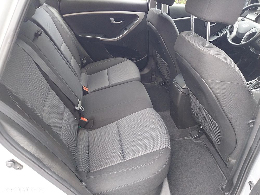 Hyundai i30 1.6 Automatik Style - 24