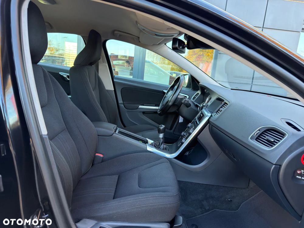 Volvo S60 D3 Momentum - 30