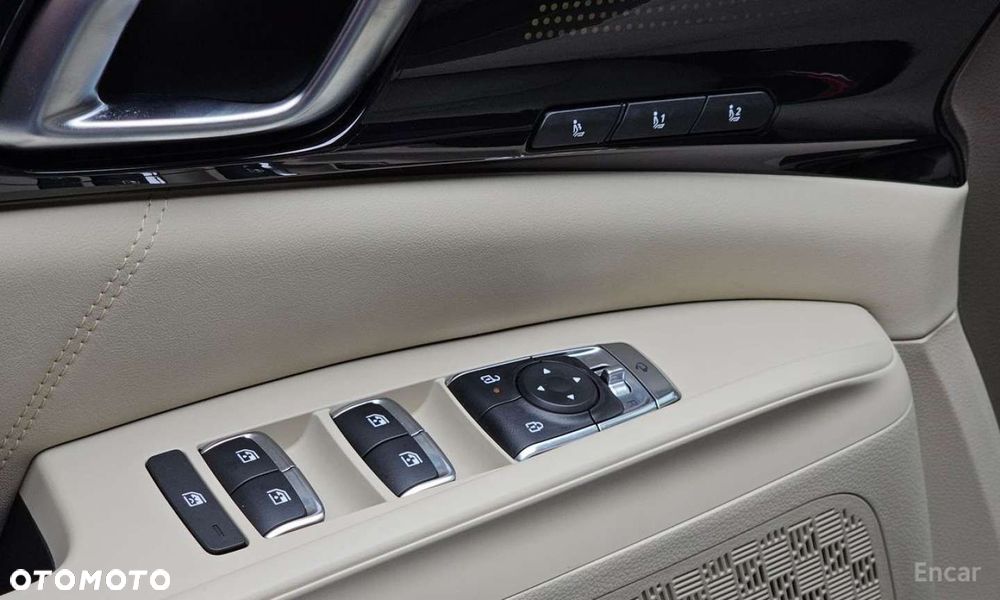 Kia Carnival - 30