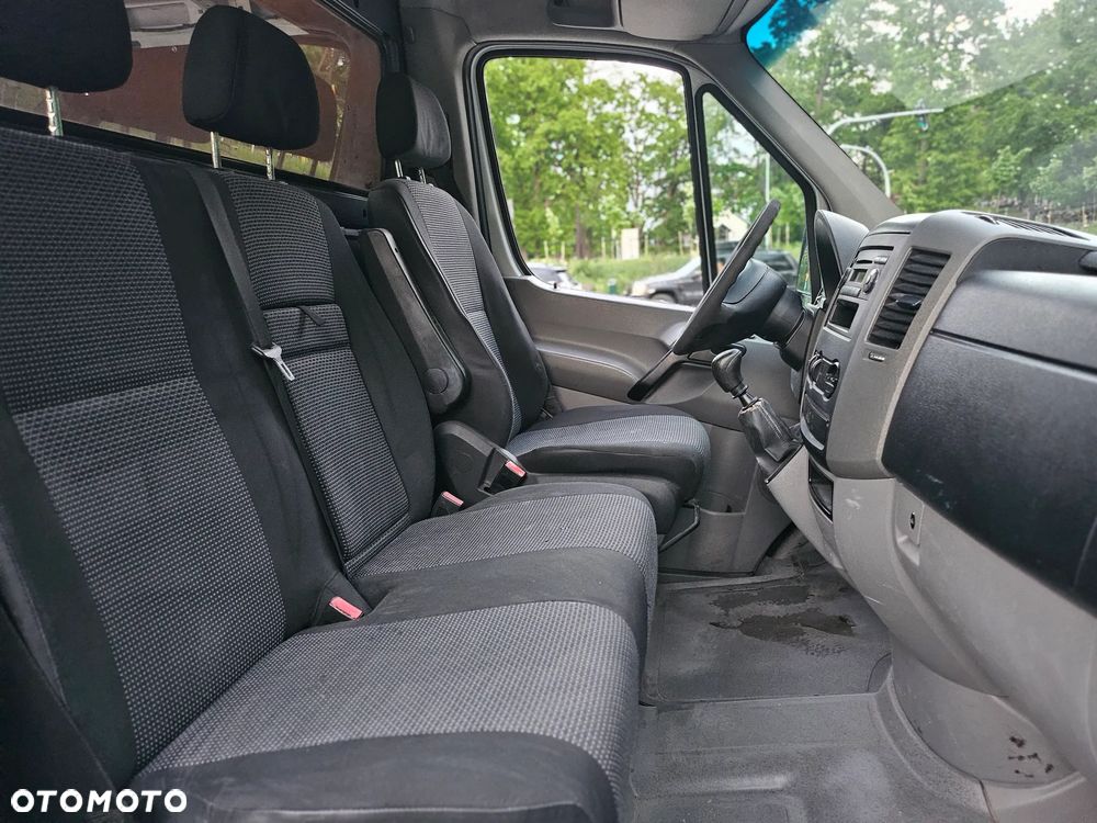 Mercedes-Benz Sprinter - 24