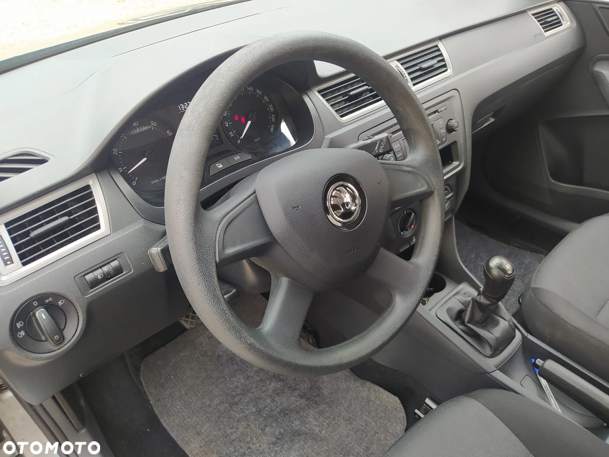 Skoda RAPID 1.2 TSI Active - 2