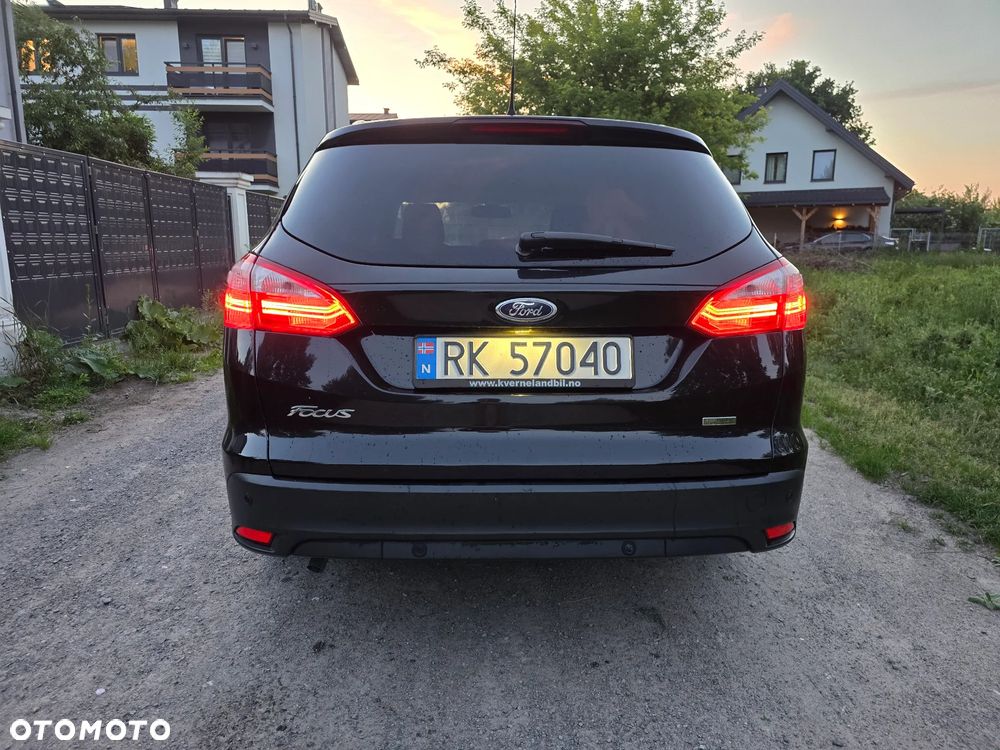 Ford Focus 1.0 EcoBoost STart-Stopp-System TITANIUM - 11
