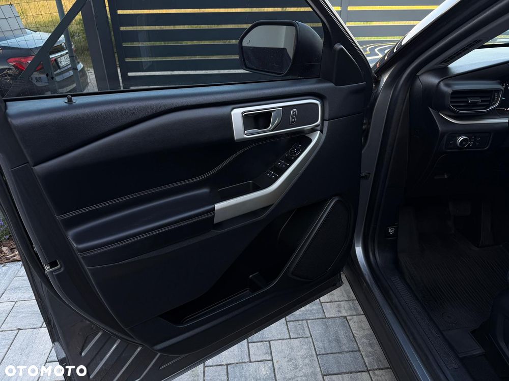 Ford Explorer - 11