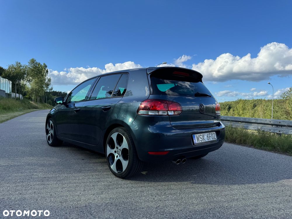 Volkswagen Golf 2.0 TDI DPF Highline - 20