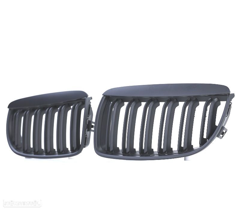 GRELHAS FRONTAIS BMW E90 E91 05-08 LOOK M PRETO MATE - 4
