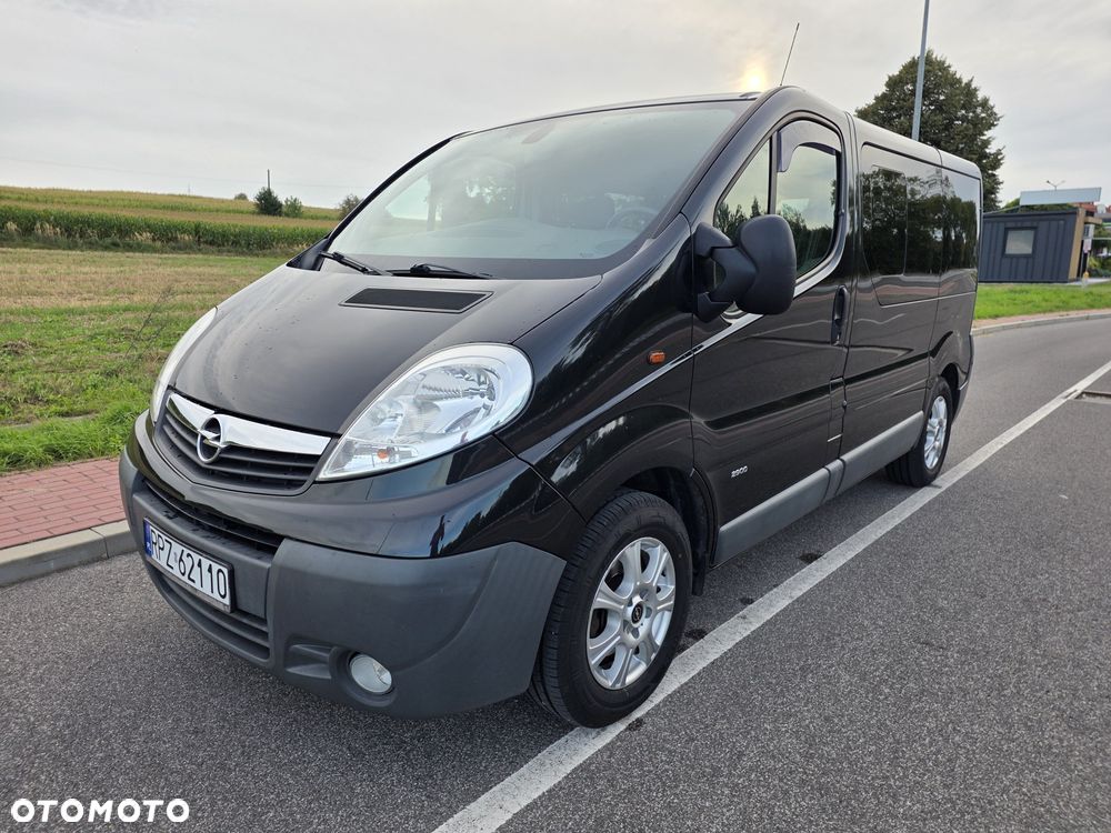 Opel Vivaro - 1