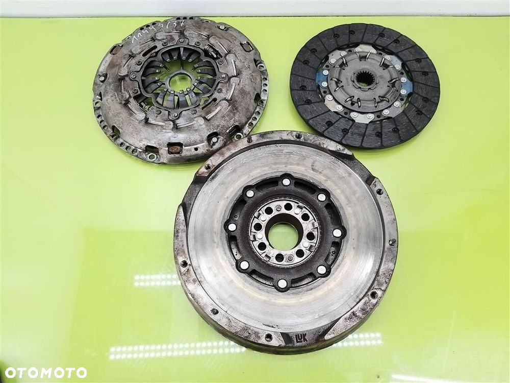 Sprzęgło Kompletne Toyota Avensis II T25 2003-2006 2.0 D4D 126KM - 1