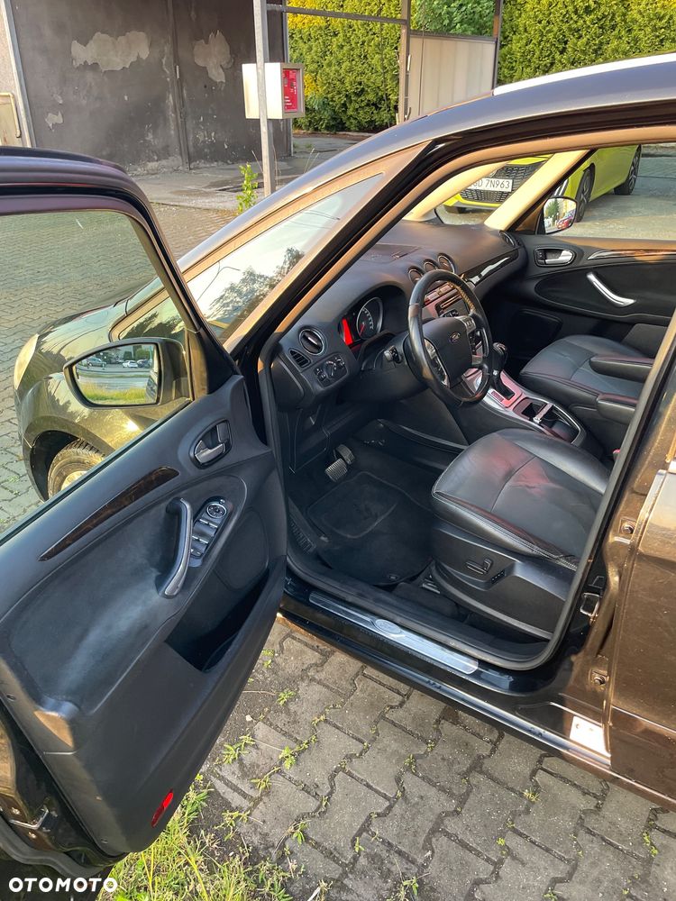 Ford Galaxy 2.0 TDCi Ghia - 23