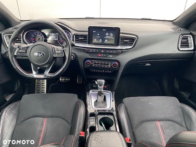 Kia ProCeed - 15