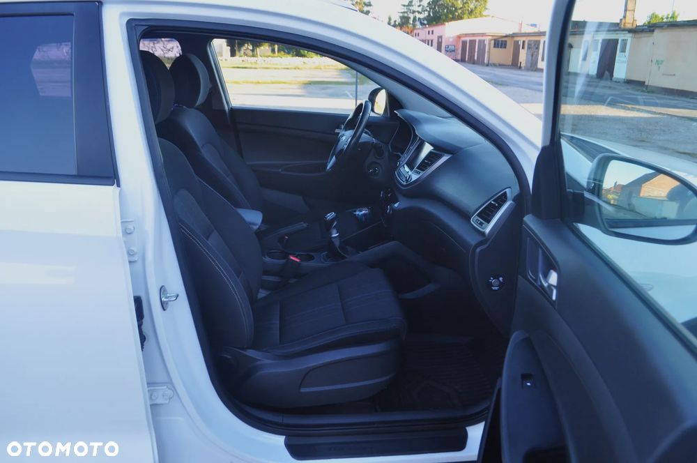 Hyundai Tucson blue 1.6 GDi 2WD Navi - 26