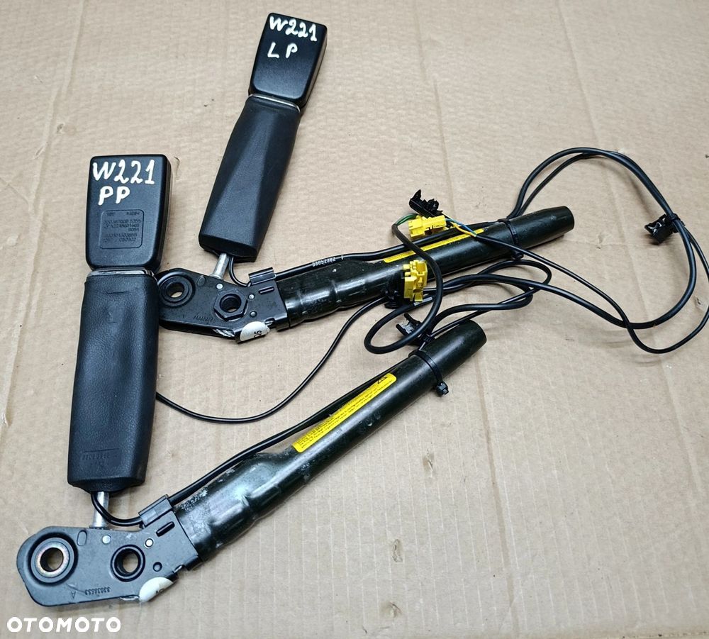 W221 napinacz zapinka pasa przód przedni fotel EU stan bdb S klasa Mercedes - 1