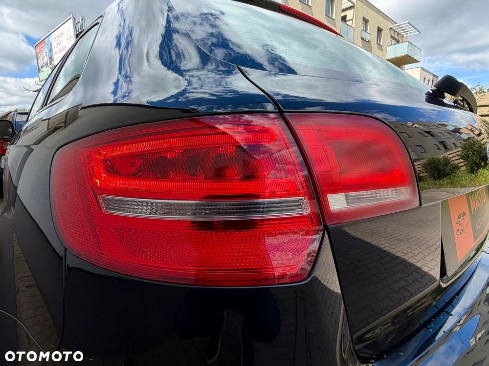 Audi A3 Sportback 1.6 Ambiente - 25